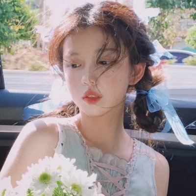 雏燕嬉春